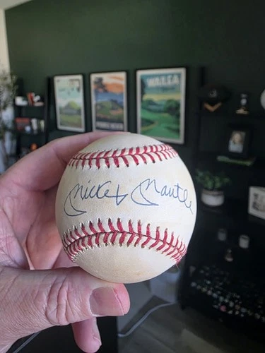 MICKEY MANTLE AUTOGRAPH SIGNED BASEBALL - RAWLINGS BOBBY BROWN (AL PRES) BALL