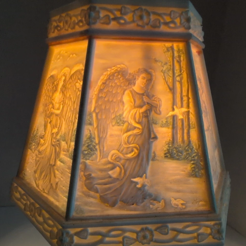Vintage Angel Lamp 6 Panel Decorated Lithophane Shade With Finial Resin Angel - Image 4 of 4