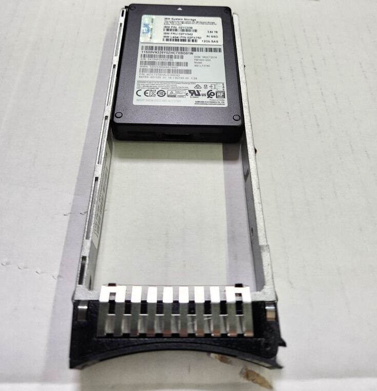 IBM 2072-AL81 Storwize V5030E 3.84TB 12GB SAS RI SSD Flash Drive 