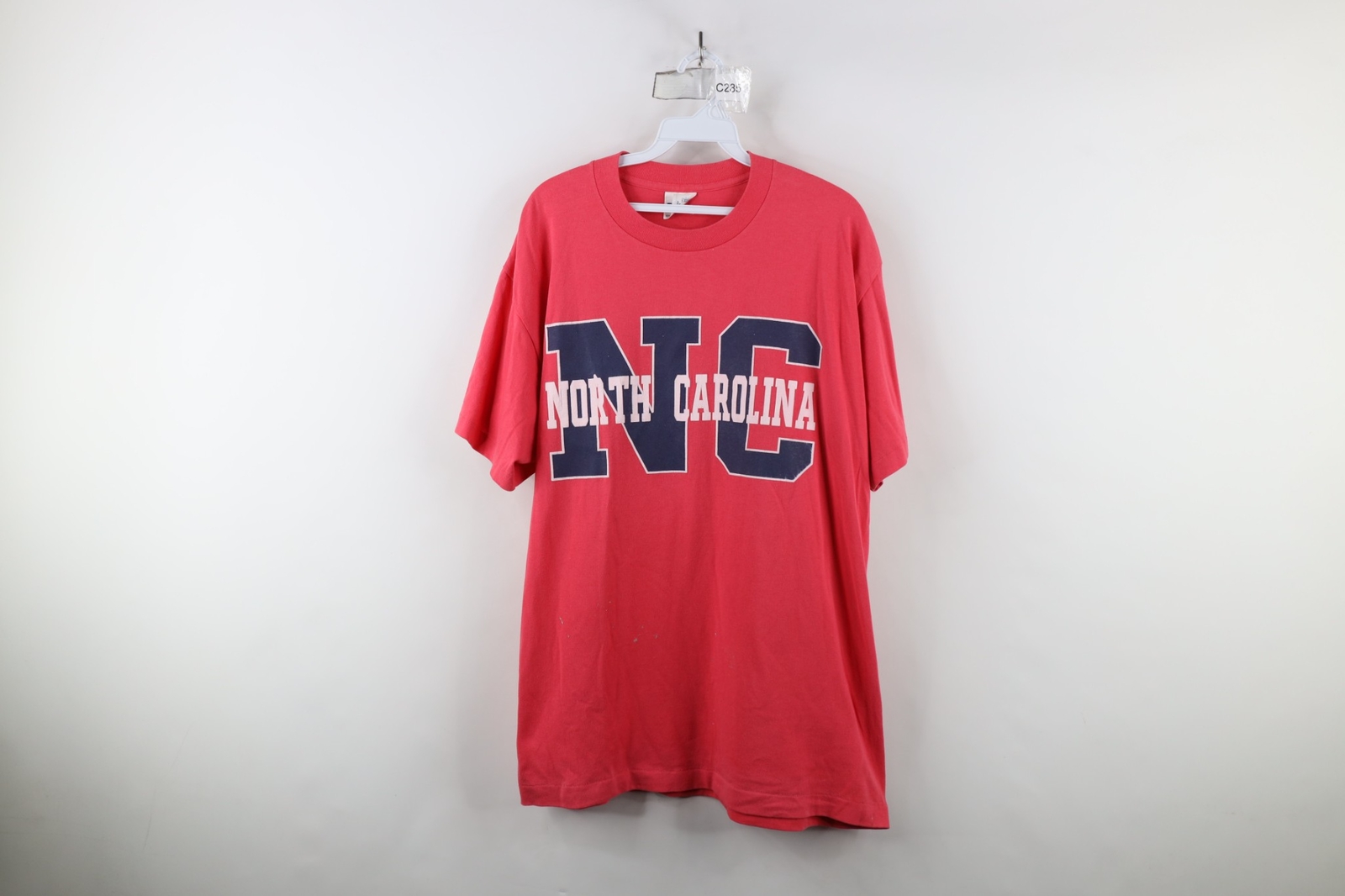 Vintage 90s Streetwear Mens XL Distressed Spell Out North Carolina T Shirt USA