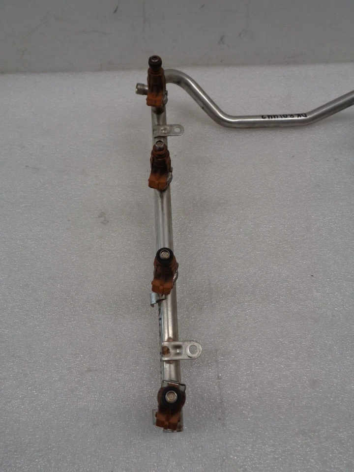 2000-2006 Mercedes S500 W220 Fuel Rail w/ Injectors A1130700595 OEM DK801442 - Image 2 of 4