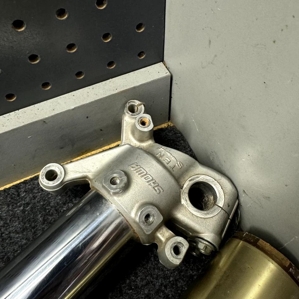 04-08 HONDA CRF250 CRF450 250 450 OEM SHOWA HORQUILLAS DELANTERAS SUSPENSIÓN AMORTIGUADOR (BUENO) Foto 4 de 4