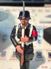 King & Country Germany LA 25 RIFLEMANPRESENTING ARMS Rare Retired — photo 1