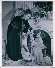 1945 Photo Mother Helps Daughter Unwrap Christmas Beauty Products Holidays 8X10