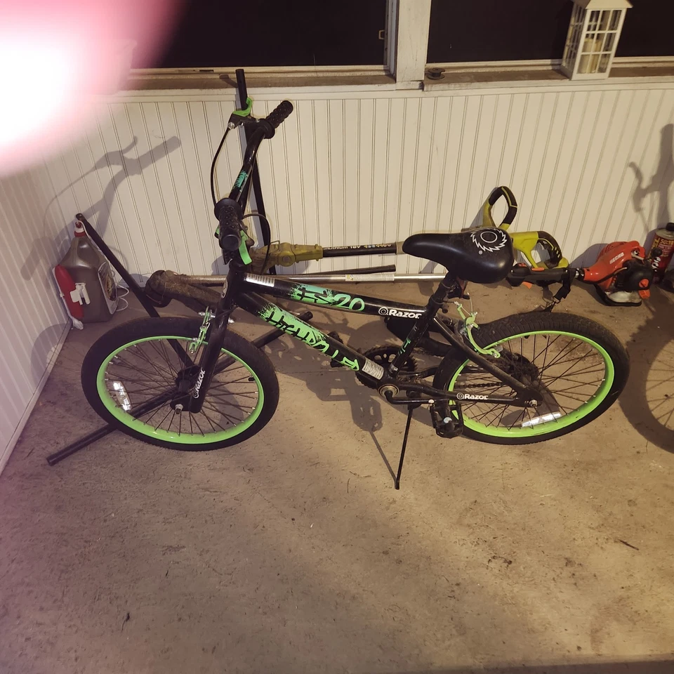 Bicicleta de cross Razor Highroller FS20 para niños con asiento ajustable para niños de 6 años en adelante Foto 3 de 4