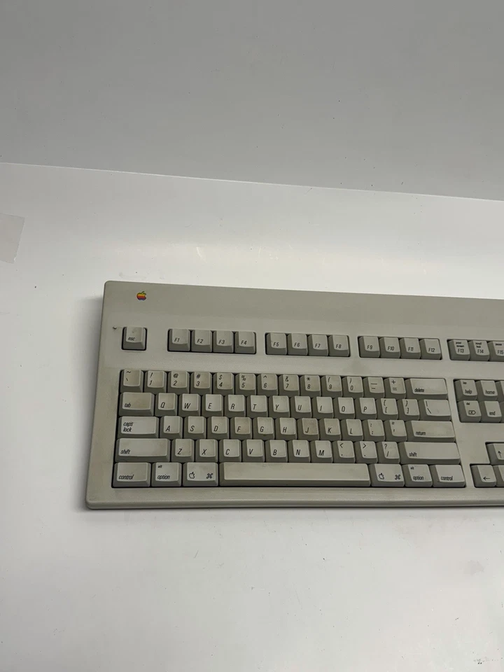 VINTAGE Apple Extended Keyboard II M3501 White Alps Switches - Image 3 of 4