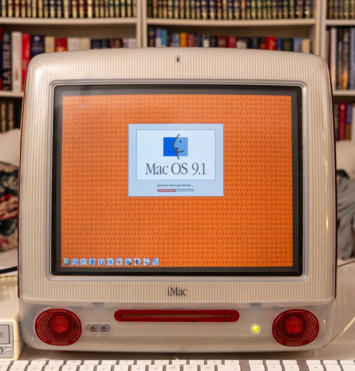 Apple iMAC "RUBY" G3/450 DV+ (Verano 2000) M7652 - Probado, necesita HD/DVD nuevo