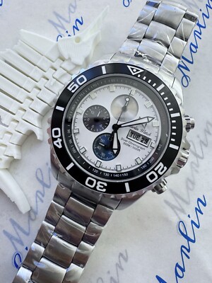 Taucheruhr Chronograph Herren 43mm 300m Saphir BGW9 verschraubte Krone  