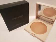 Laura Mercier Real Flawless Luminous Perfecting Press Powder Translucent Medium