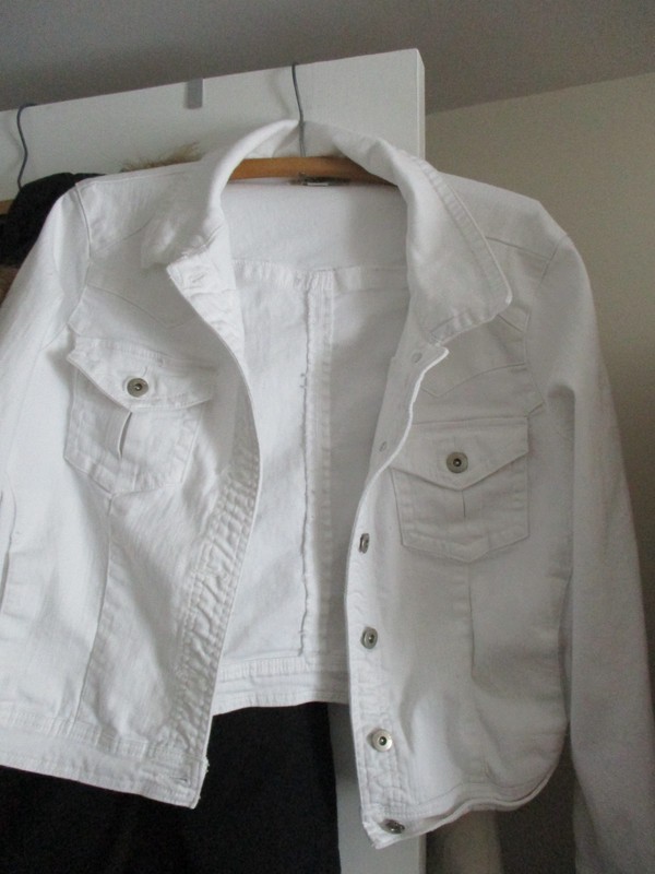Woman's Size Large White Denim Jacket w/Silver Button - by ENERGE