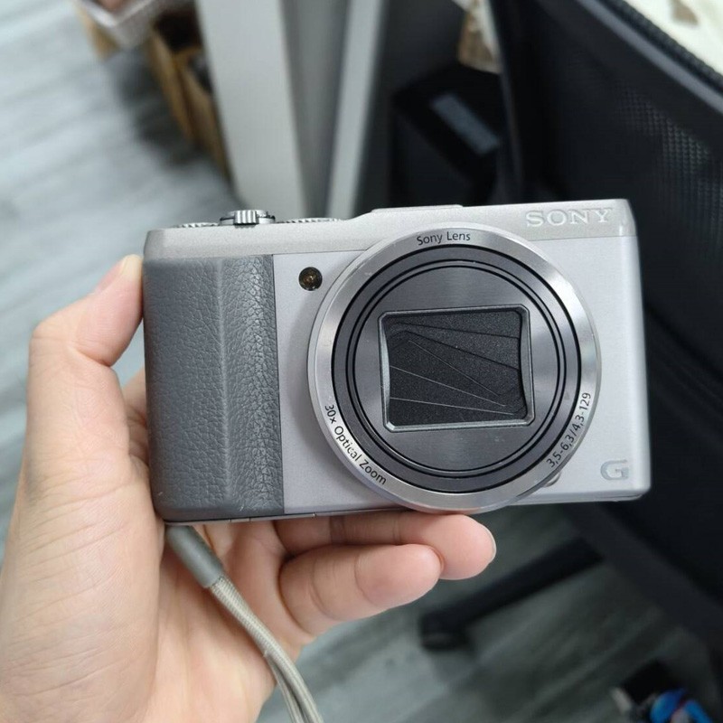 Sony Cyber-shot DSC-HX50V 30x Optical Zoom Wifi Digital