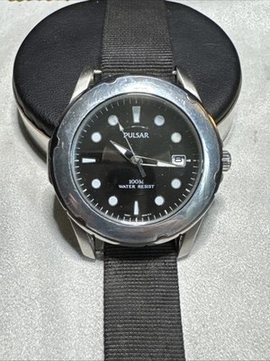 Pulsar By Seiko Mens 42mm Diver Watch Silver Tone Black Band Date 100m RUNS
