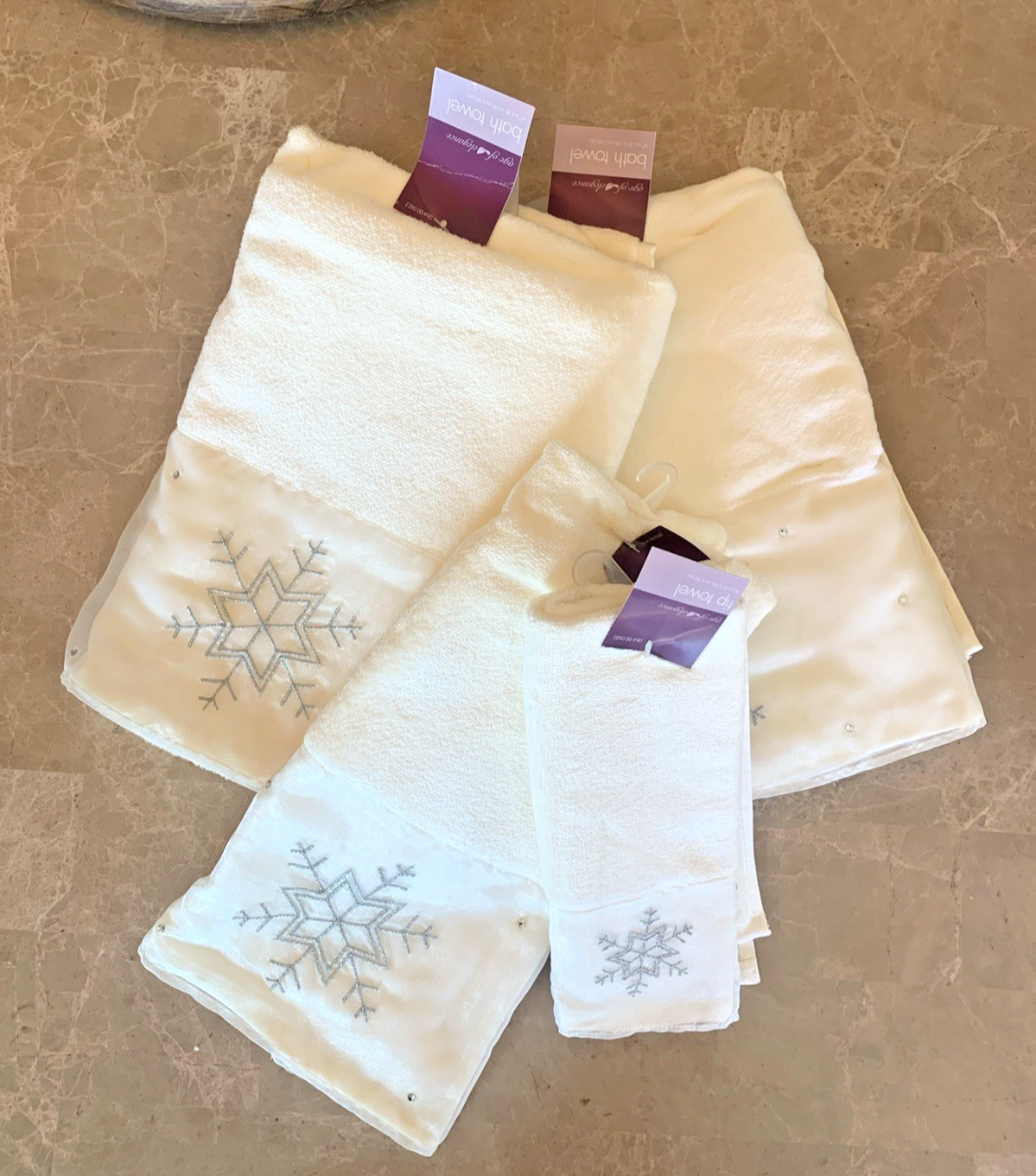 Set Silver Sparkling Snowflakes