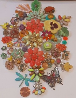 Big Lot Vintage 40 Flower Jewelry Parts Collage Single Earrings Craft Bouquets
