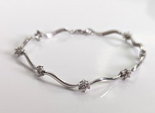 9ct White Gold Bracelet 48 Cubic Zirconia Stones 375 Stamped 18cm Long