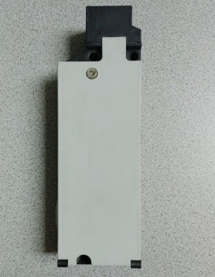 RITTAL SAFETY DOOR INTERLOCK SZ 2418 WITH KEY QUANTITY!! WOW!!