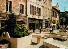 01 - Bourg en Bresse - Pedestrian zone - Place Edgar Quinet - CPM - See Scans Rec