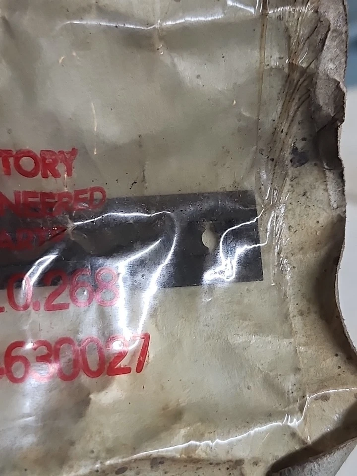 1957 Buick ALL 1953-55 Oldsmobile ALL GM # 4630027 trava de caixa de luvas Striker fabricante de equipamento original - Imagem 3 de 4