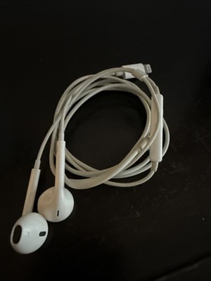 Apple EarPods Lightning Wired Earphones In-Ear