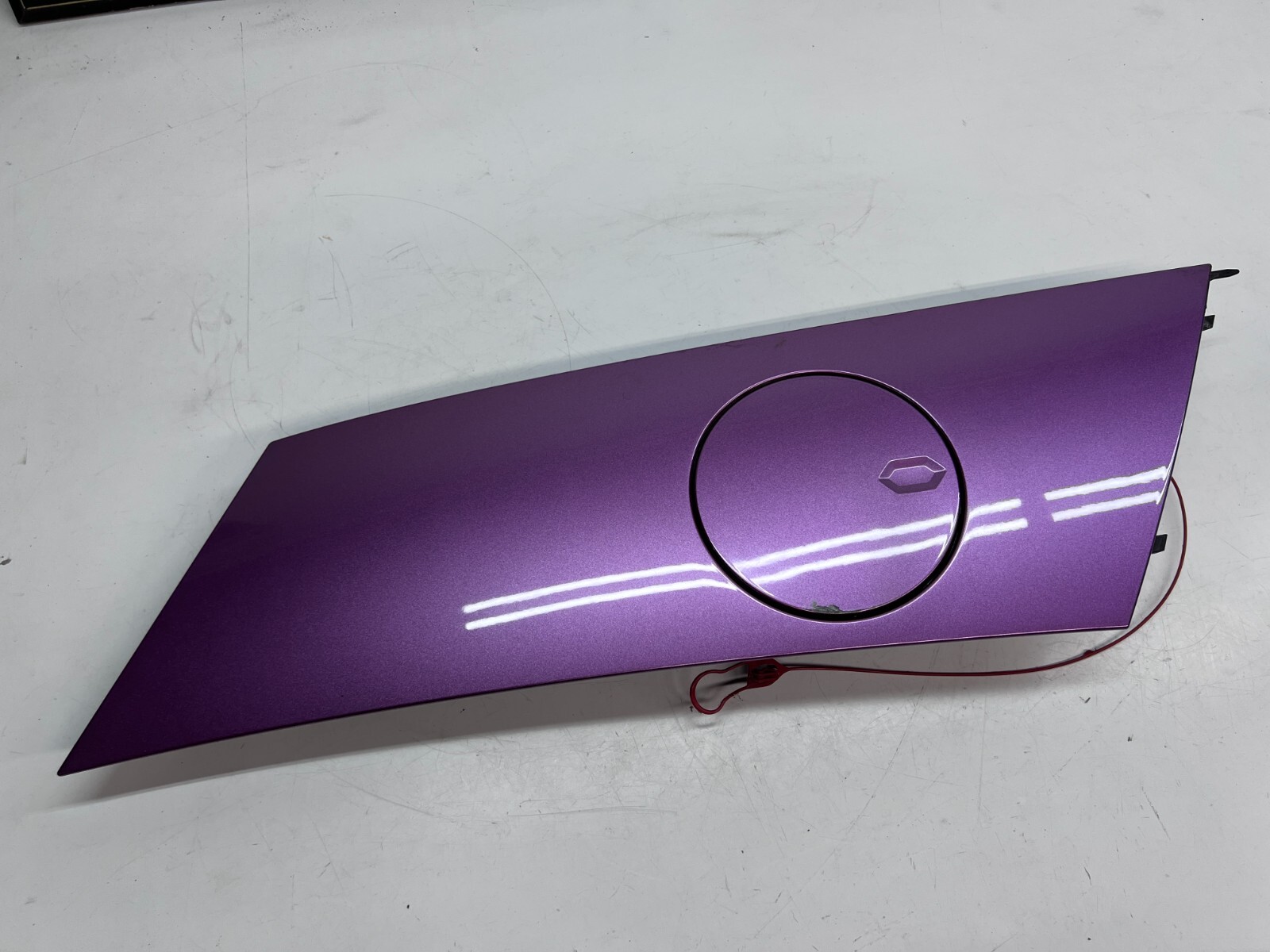 LAMBORGHINI HURACAN EVO FUEL GAS FILLER FLAP PANEL TRIM OEM 4T0827994 4T0809906B