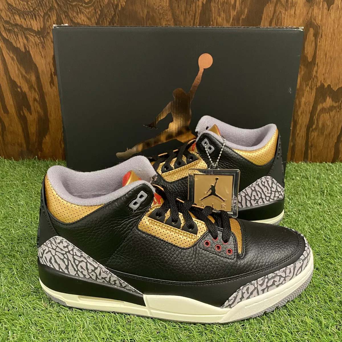 AIR JORDAN 3 RETRO Black Cement Gold