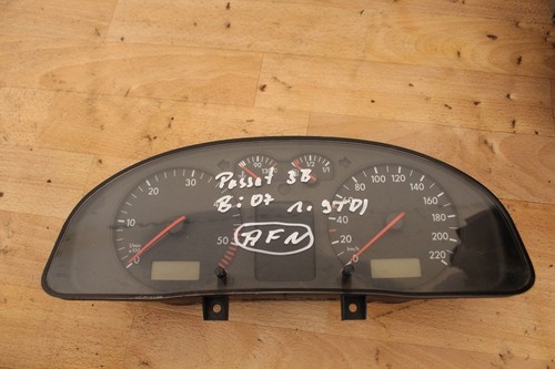 VW Passat 3B Tacho Tachometer Kombiinstrument 3b0919881n 1.9 TDI 110.008.794/023