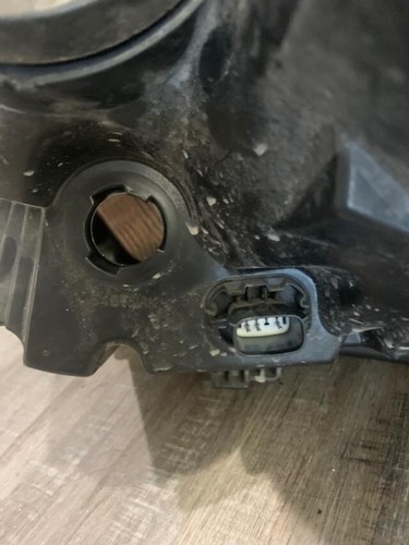 2017-2022 Ford Transit 1500 2500 3500 Right Passenger Side Headlight Not LED - Picture 5 of 8