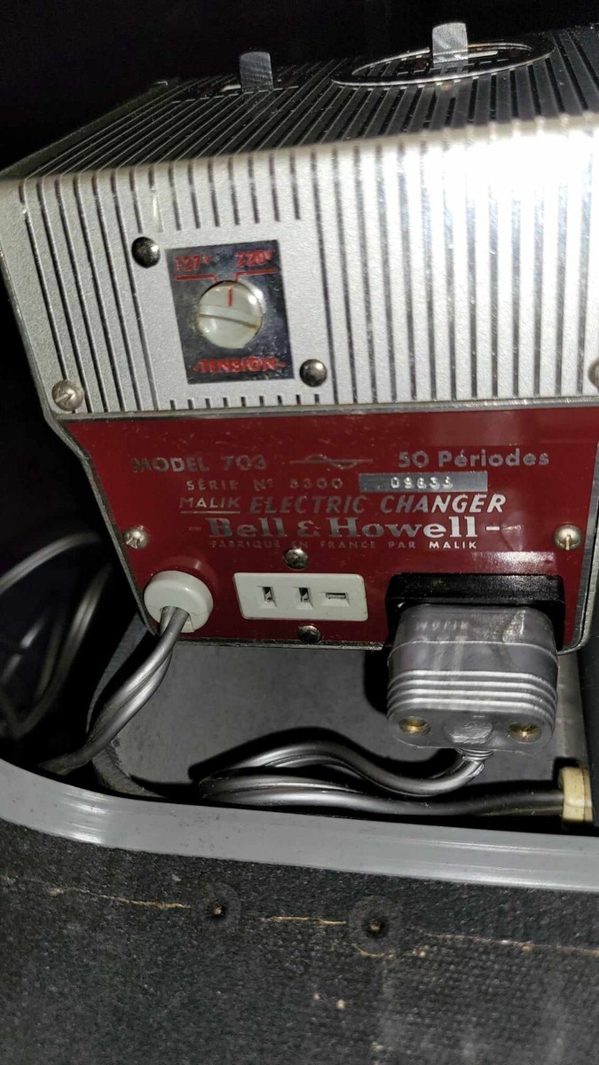 Projecteur De Diapositives Vintage MALIK Sous Licence BELL & HOWELL Modèle 703 (occasion, Rare)