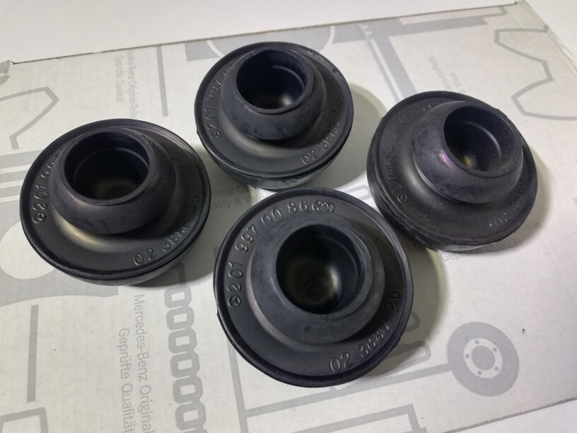 4x Original Mercedes W201 190 Gummistopfen Wagenheber Heber Neu  