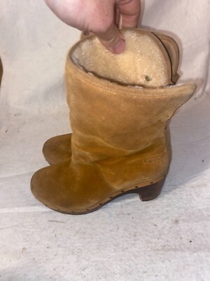 UGG Boots Womens Size 7 Australia Lynnea Fold Over Wood Heel 3204 Gray Suede
