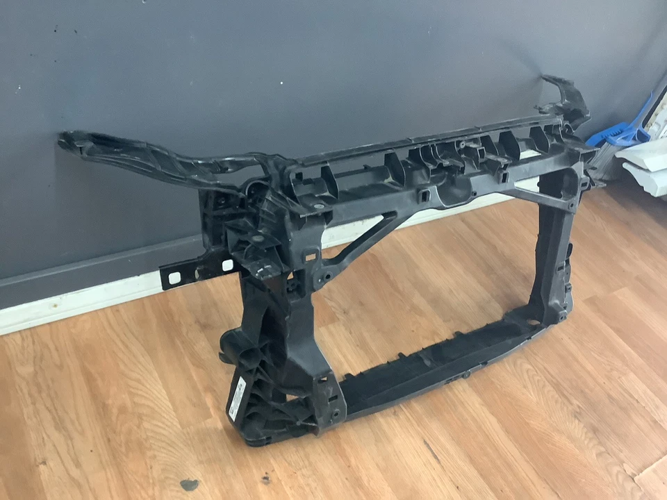 AUDI A3 S3 2013 2014 2015 2016 SOPORTE RADIADOR Foto 2 de 4