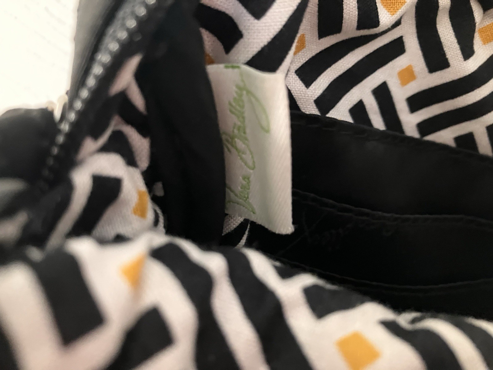 Vera Bradley Small Rectangular Black Quilted Blac… - image 4