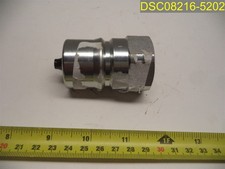 Valved Hydraulic Male 1.5" O.D. QC Nipple 1" FNPT