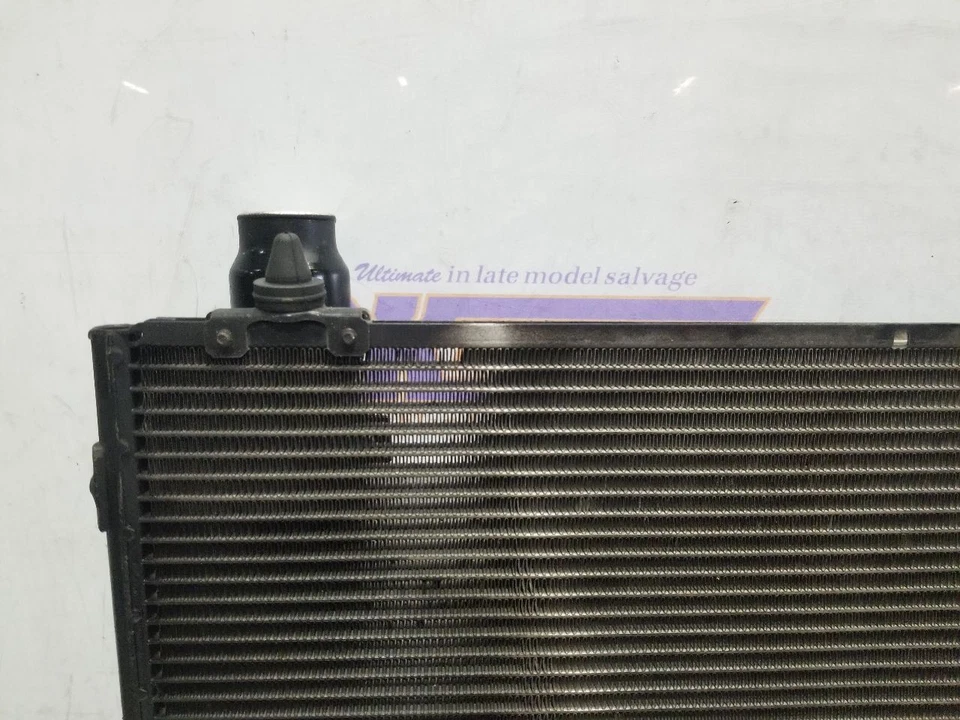 05 2005 TOYOTA TUNDRA SR5 4.7L AC CONDENSER - Image 2 of 4