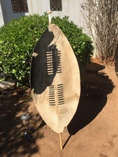 XXL Zulu Shield 145cm Black White Cowhide | Handmade African Warrior Decor