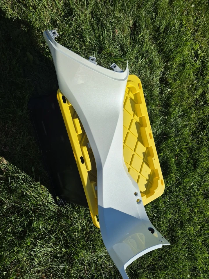 2012 Can-Am Spyder RT родстер RH верхняя боковая панель, белый жемчуг - Изображение 4 из 4