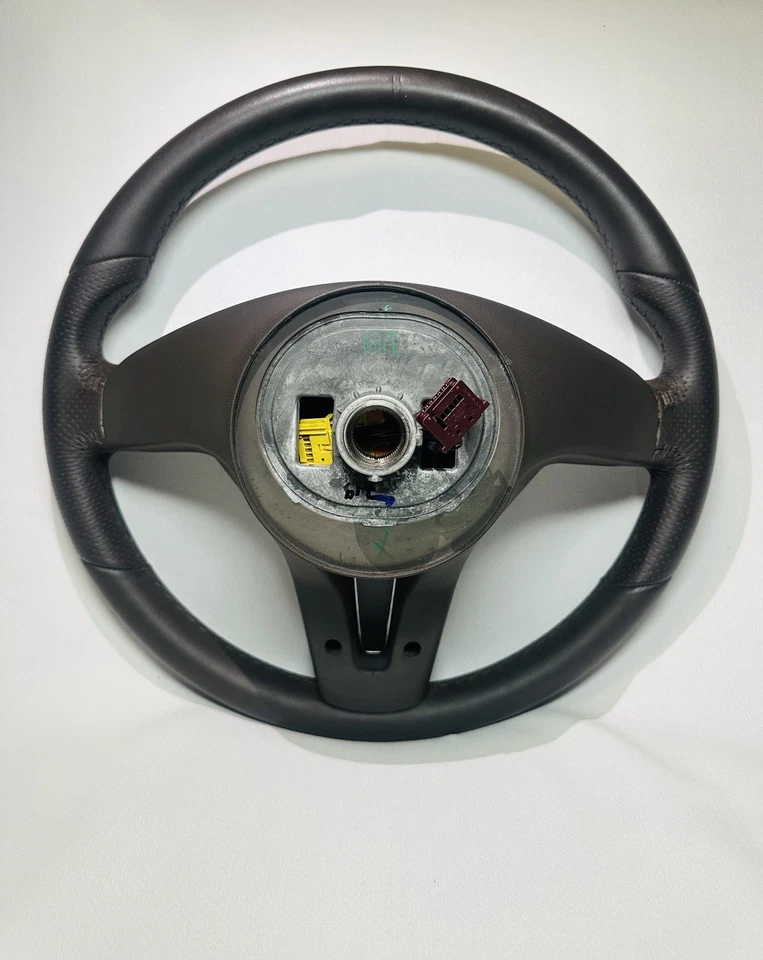 Volante de cuero de lujo Mercedes-Benz Clase C C250 Foto 3 de 4