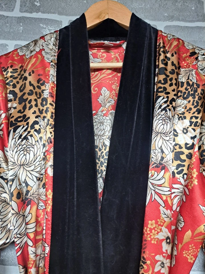 Bata íntima Morgan Taylor para mujer estampado animal floral estaño terciopelo talla L/XL Foto 3 de 4