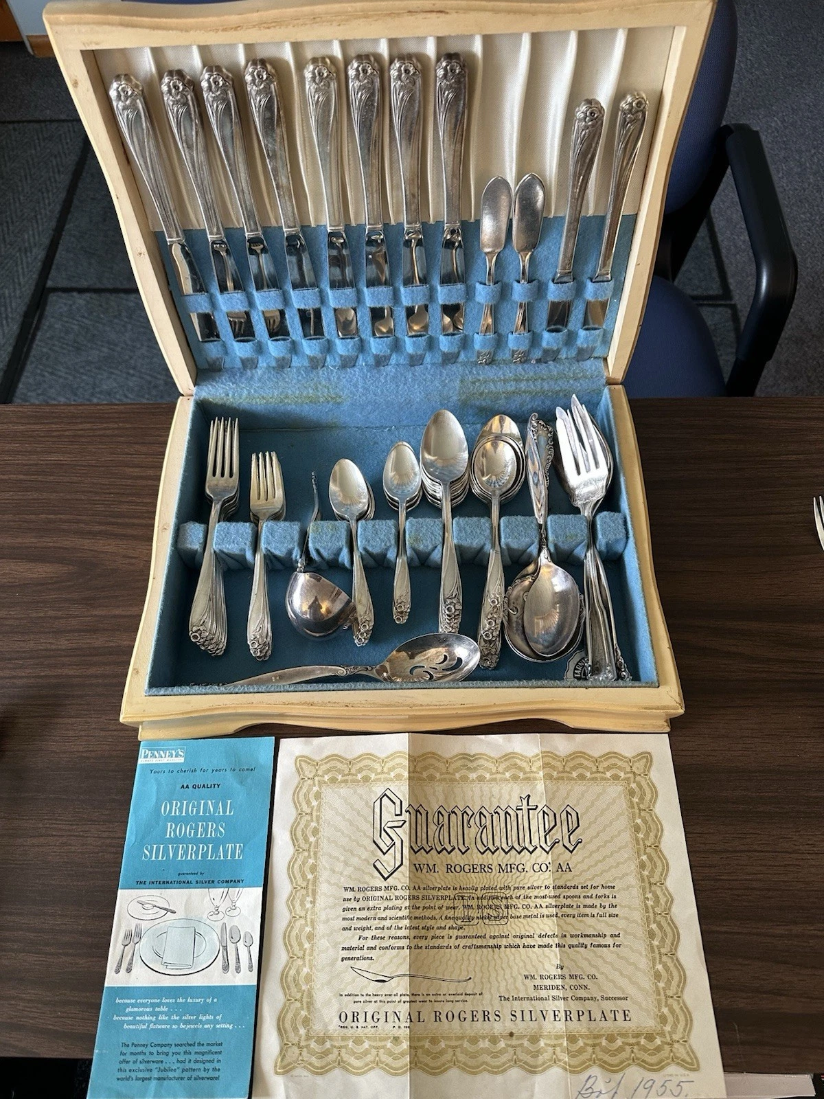 Vintage WM Rogers Mnf Co (Penney's) Daffodil Silverware Flatware 58 Pieces 1955!