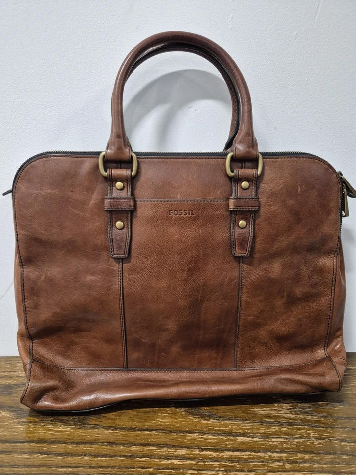 FOSSIL DILLON PILOT BAG cognac 41x35x9cm leather handles laptop strap section - Image 3 of 4