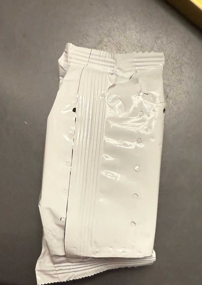 NEW Genuine HP 61 Tri-Color Ink Cartridge in Foil CH562W Sealed Package No Box - Image 3 of 4