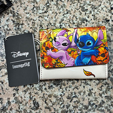 Portefeuille Loungefly Disney thème Lilo & Stitch multicolore petite taille