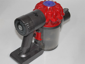 Dyson V6 Staubsauger mit Akku