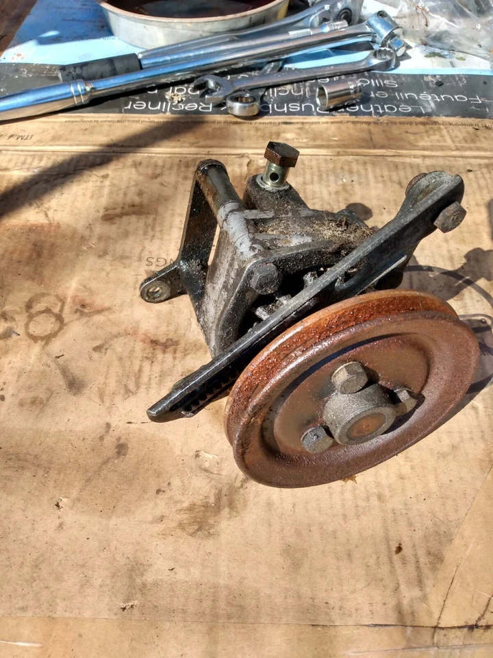 BMW 635CSi 1985 (E24) bomba de dirección asistida (usado) Foto 3 de 4