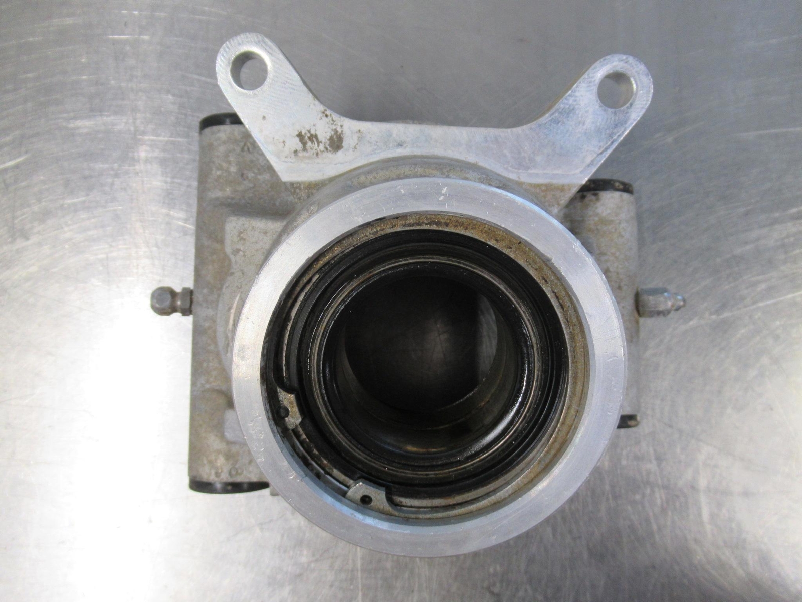 2015 Polaris RZR 900 S Right Rear Bearing Carrier Spindle Knuckle 