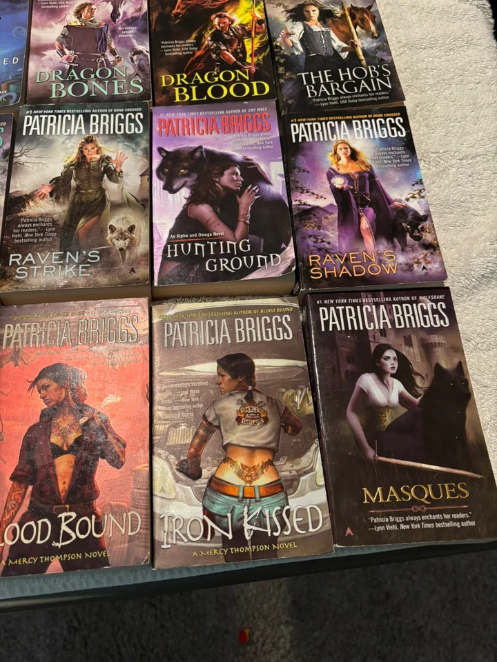 Patricia Briggs Mercy Thompson 1 - 5 & Alpha and Omega Book Lot 15 Foto 4 de 4