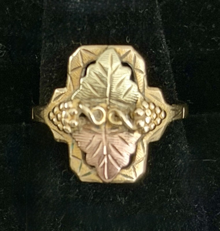 Vintage Authentic Black Hills Gold Landstrom’s J. Co Ring Size 7, 10k-12k, 2.8g