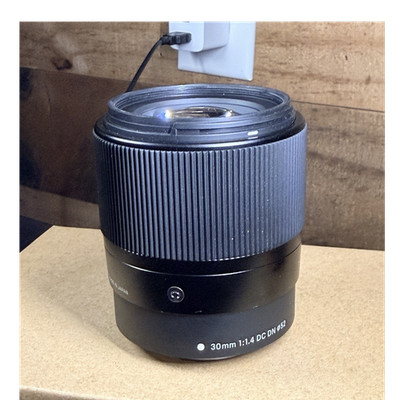 Sigma 30mm f/1.4 DC DN Lens for Canon EF-M Mount, 52mm Filter