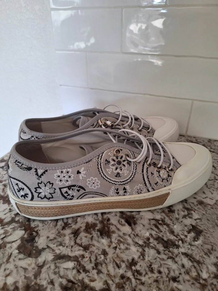 Zapatillas Tod's de cuero gris y blanco talla 40/9,5 EE. UU. Foto 2 de 4