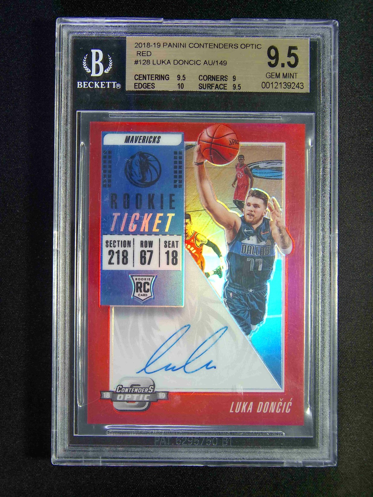 2018-19 Panini contenders optic Luka Doncic RC Rookie Red Auto /149 BGS 9.5